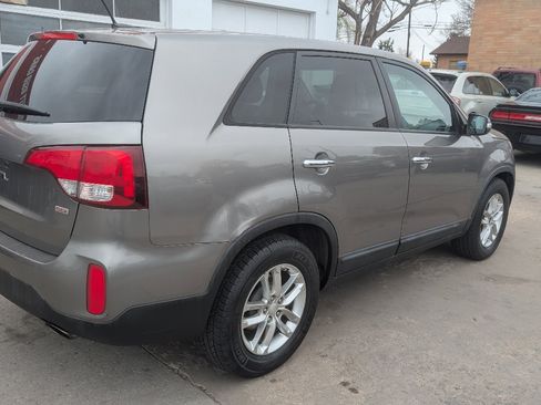 Used 2014 Kia Sorento LX image 5