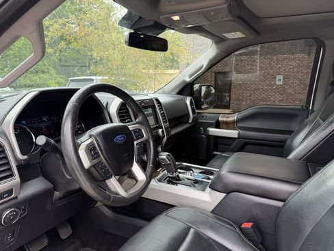 Used 2018 Ford F150 Lariat w/ Equipment Group 502A Luxury AWD/4WD image 12