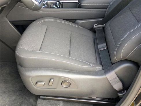 New 2026 Chevrolet Traverse LT w/ Driver Confidence Package image 4