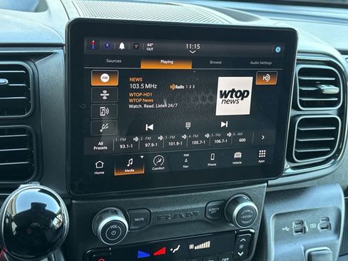 Used 2022 RAM ProMaster 2500 w/ Premium Convenience Group image 18