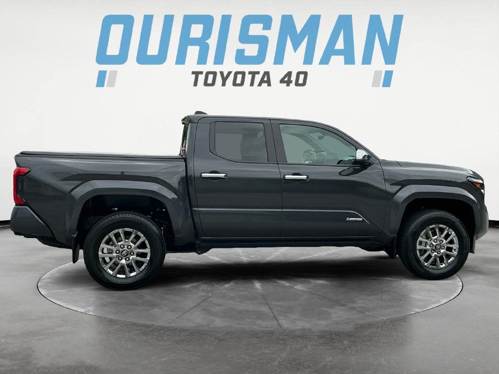 Used 2024 Toyota Tacoma Limited w/ Limited Package (LT) AWD/4WD image 8