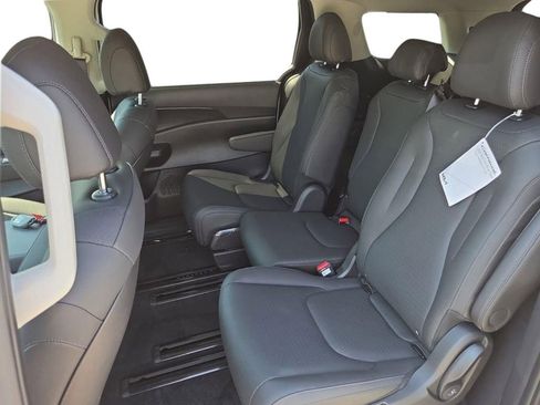 New 2026 Kia Carnival SX Prestige image 20