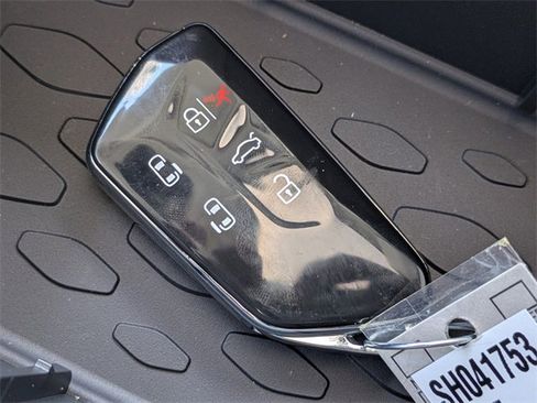 New 2025 Volkswagen ID. Buzz 1st Edition image 32