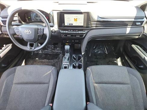 Used 2025 Toyota Camry SE FWD image 22