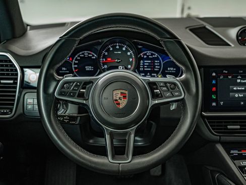 Certified 2023 Porsche Cayenne Platinum Edition AWD/4WD image 30