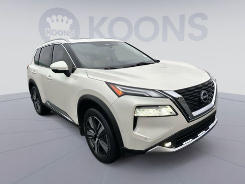 Used 2022 Nissan Rogue Platinum w/ Head-Up Display Package AWD/4WD image 2