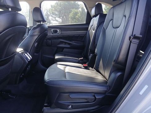 Certified 2023 Kia Sorento SX AWD/4WD image 23