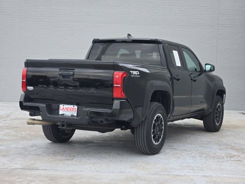 Used 2024 Toyota Tacoma TRD Off-Road image 8