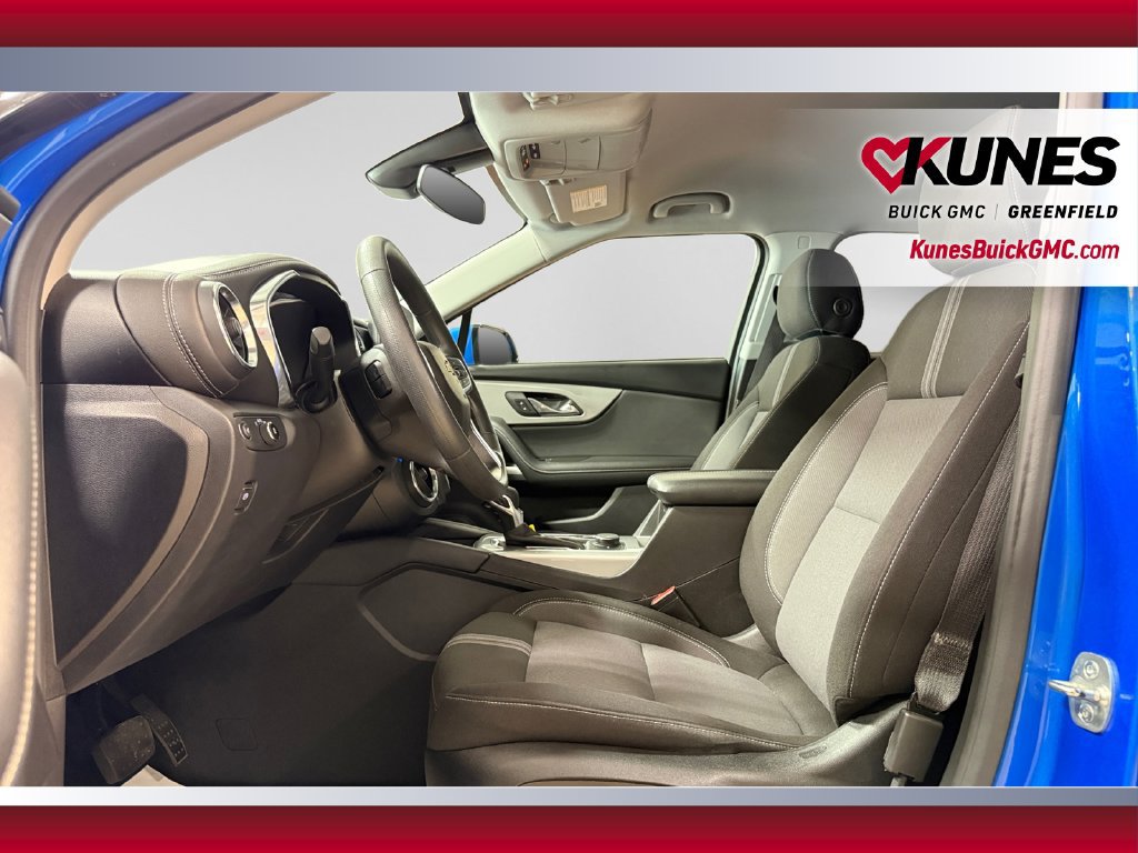 Used 2025 Chevrolet Blazer LT FWD image 22