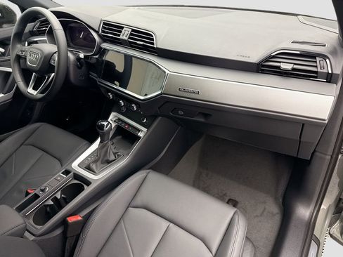 New 2025 Audi Q3 2.0T Premium image 15