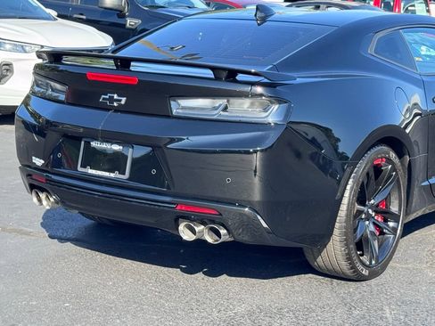 Used 2018 Chevrolet Camaro SS w/ Redline Edition RWD image 38