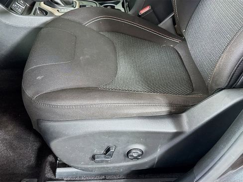 Used 2016 Jeep Cherokee 75th Anniversary image 23