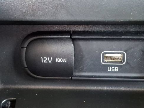 Certified 2022 Kia Soul LX w/ Technology Package FWD image 23