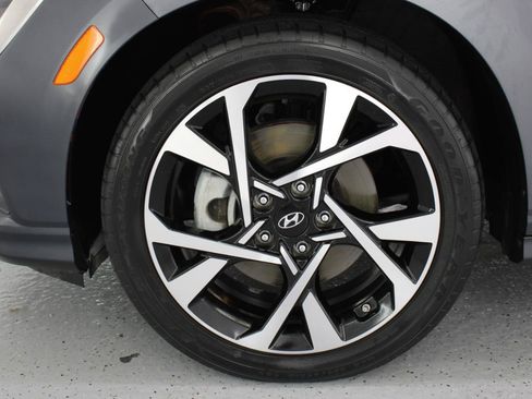 Used 2023 Hyundai Kona Limited AWD/4WD image 78