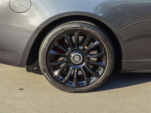 Used 2019 Rolls-Royce Dawn image 14