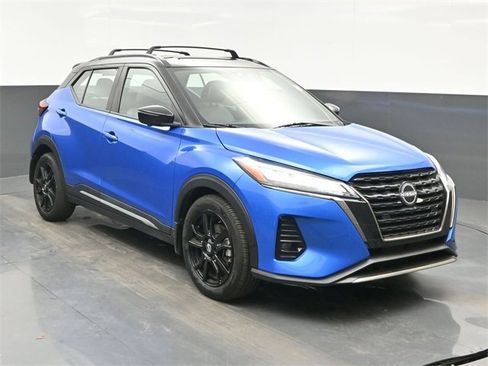 Used 2024 Nissan Kicks SR w/ SR Premium Package image 8