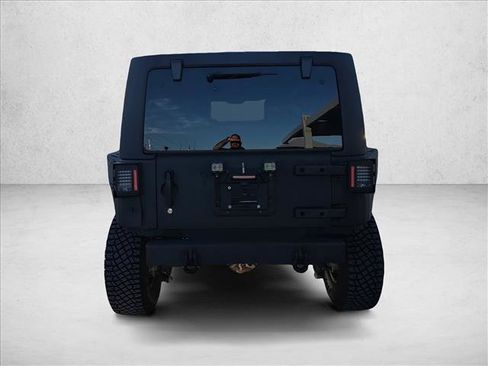 Used 2015 Jeep Wrangler Unlimited Rubicon w/ Connectivity Group image 4