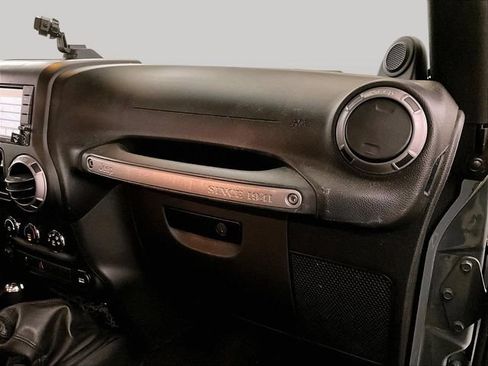 Used 2014 Jeep Wrangler Unlimited Sport w/ Quick Order Package 23S AWD/4WD image 16