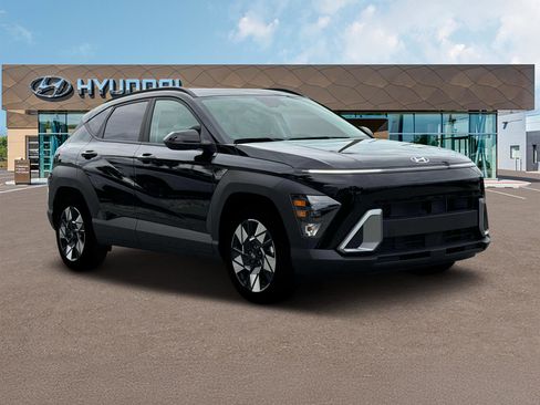 Certified 2025 Hyundai Kona SEL image 11