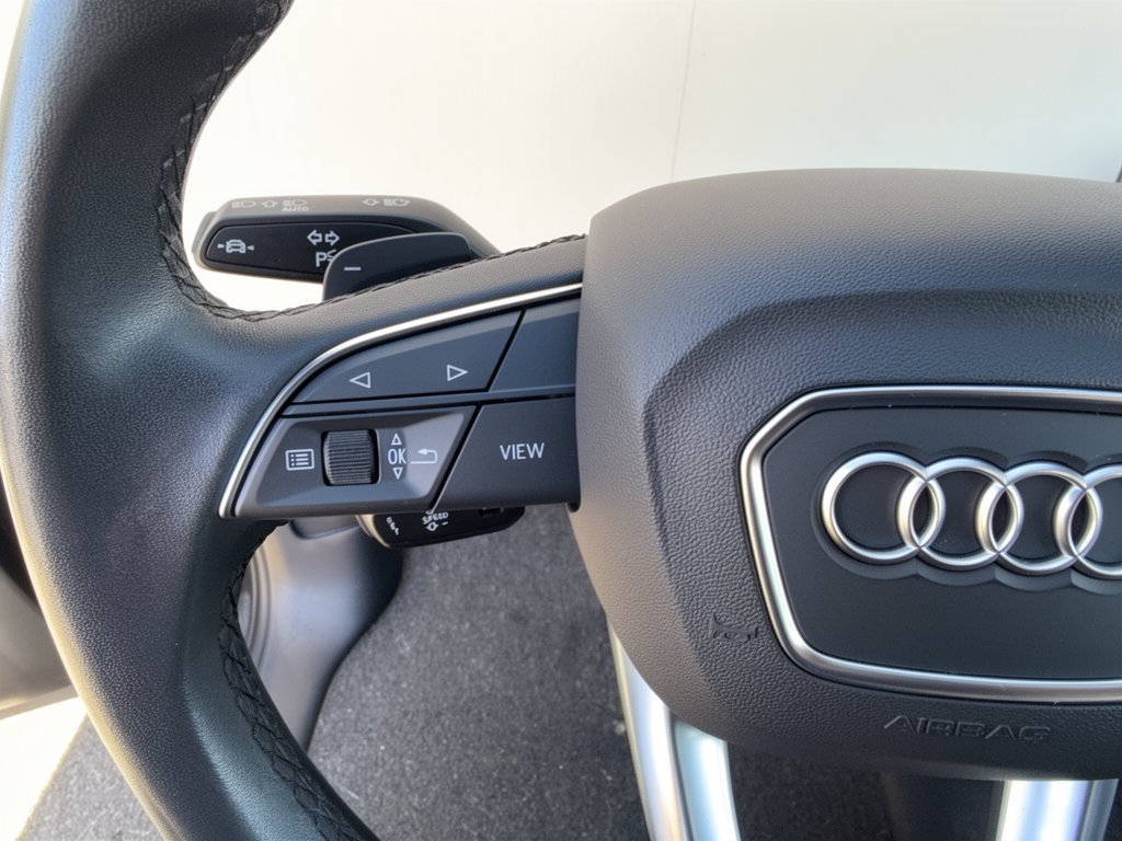 Used 2023 Audi Q7 2.0T Premium w/ Convenience Package AWD/4WD image 18