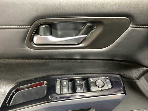 Used 2023 Nissan Pathfinder SL w/ SL Premium Package image 10