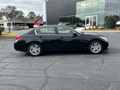 Used 2015 INFINITI Q40 w/ Navigation Package image 8