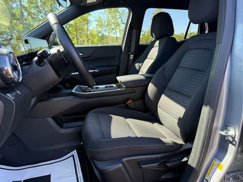 Used 2025 Chevrolet Equinox LT FWD image 9