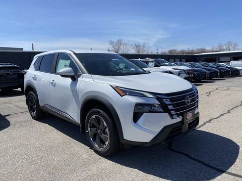 New 2026 Nissan Rogue SV AWD/4WD image 2