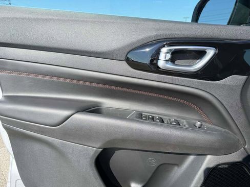 New 2026 Jeep Compass Trailhawk image 19