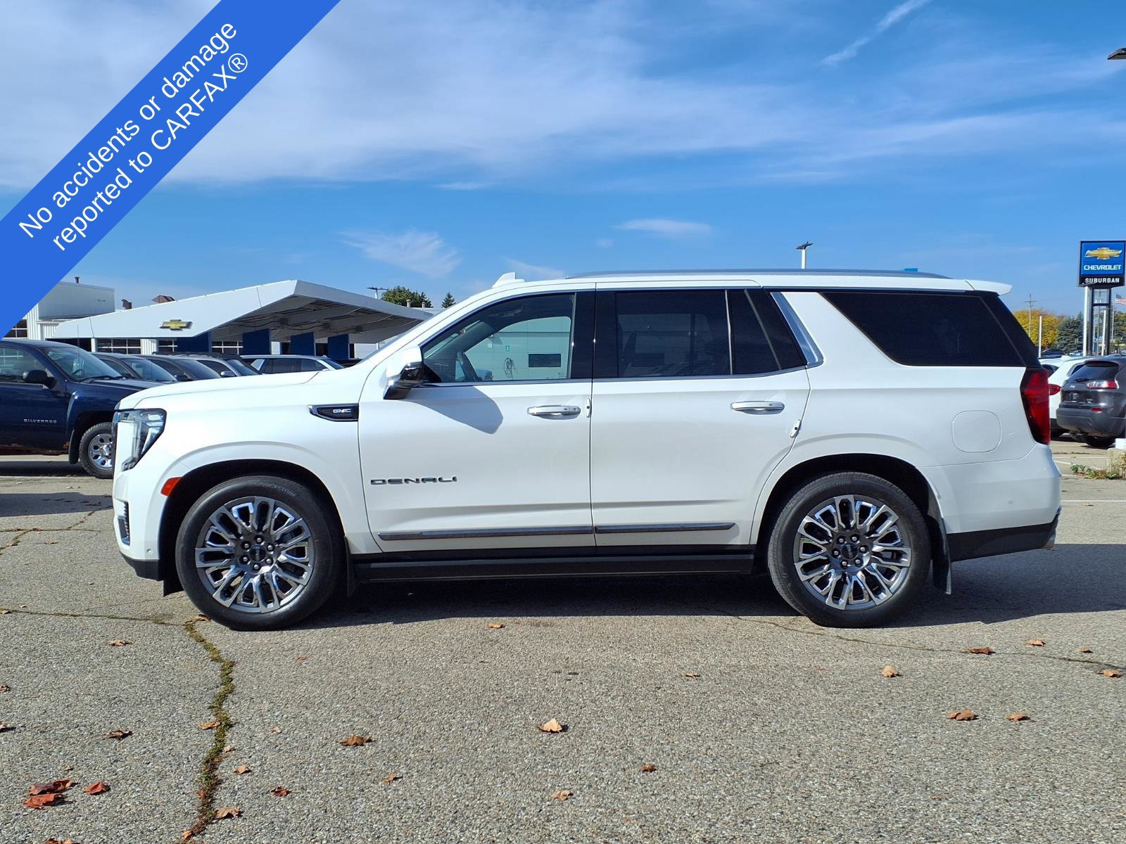 Used 2024 GMC Yukon Denali Ultimate AWD/4WD image 9