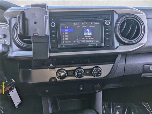 Used 2016 Toyota Tacoma SR5 w/ SR5 Appearance Package (SN) image 13