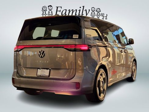 New 2025 Volkswagen ID. Buzz Pro S image 4