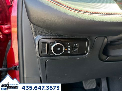 Used 2025 Ford Explorer ST-Line w/ ST-Line Street Pack AWD/4WD image 16
