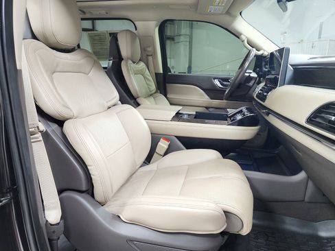 Used 2023 Lincoln Navigator L Reserve AWD/4WD image 48