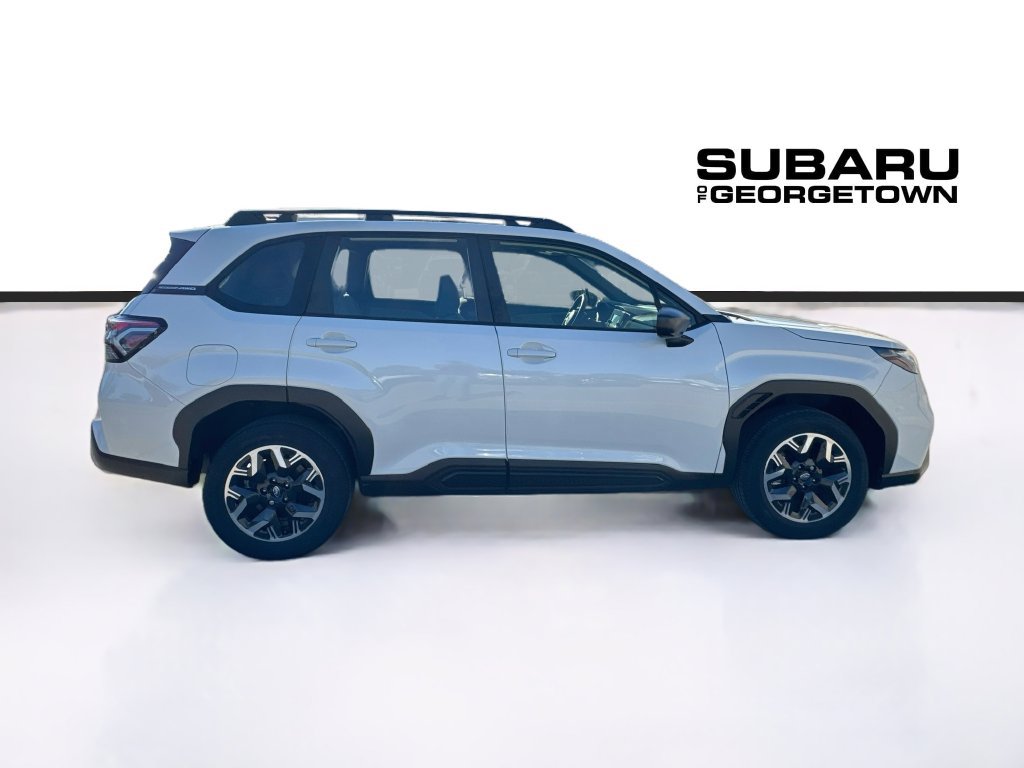 Used 2025 Subaru Forester AWD/4WD image 9
