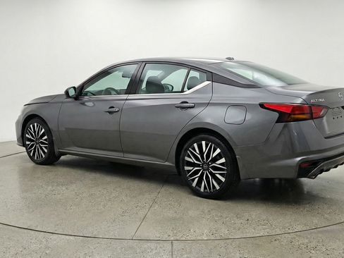 Used 2025 Nissan Altima 2.5 SV image 6