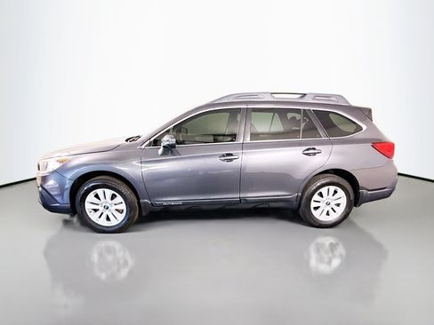 Used 2018 Subaru Outback 2.5i Premium AWD/4WD image 6