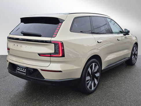 Certified 2025 Volvo EX90 Ultra image 3