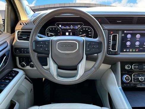 Certified 2021 GMC Yukon XL Denali image 5