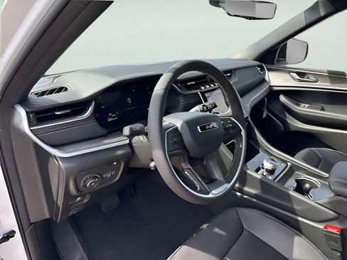 New 2025 Jeep Grand Cherokee Limited 4xe image 26