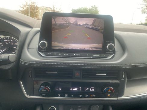 Used 2023 Nissan Rogue SV image 22