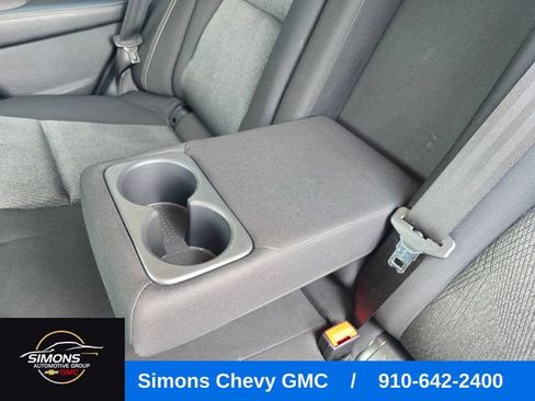 Used 2025 Nissan Rogue SV FWD image 33