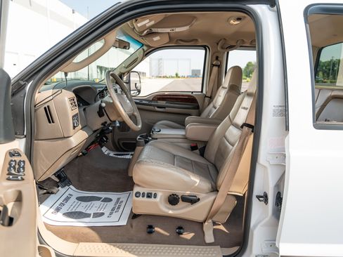 Used 2003 Ford F350 Lariat image 22