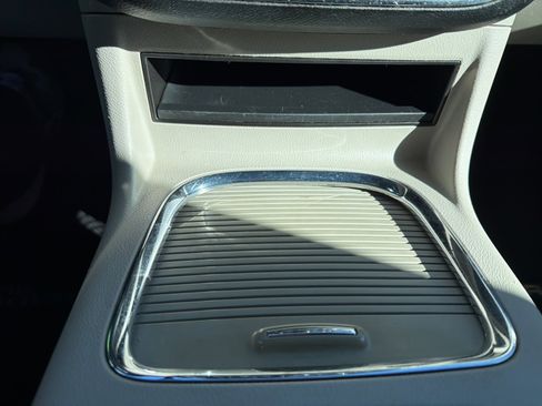 Used 2017 Dodge Grand Caravan SXT w/ Driver Convenience Group image 40