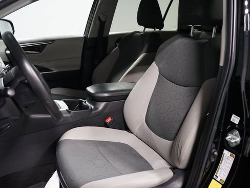 Certified 2022 Toyota RAV4 XLE image 26