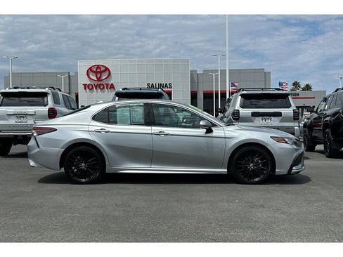 Used 2024 Toyota Camry XSE FWD image 3