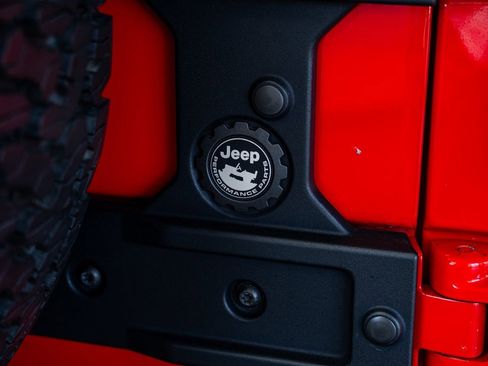 Used 2020 Jeep Wrangler Unlimited Rubicon w/ Dual Top Group image 31