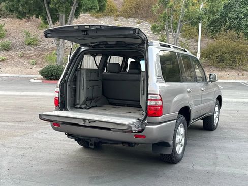 Used 2003 Toyota Land Cruiser image 27
