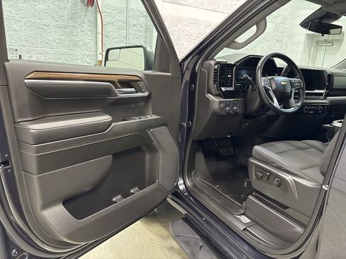 Used 2024 Chevrolet Silverado 1500 LT image 15