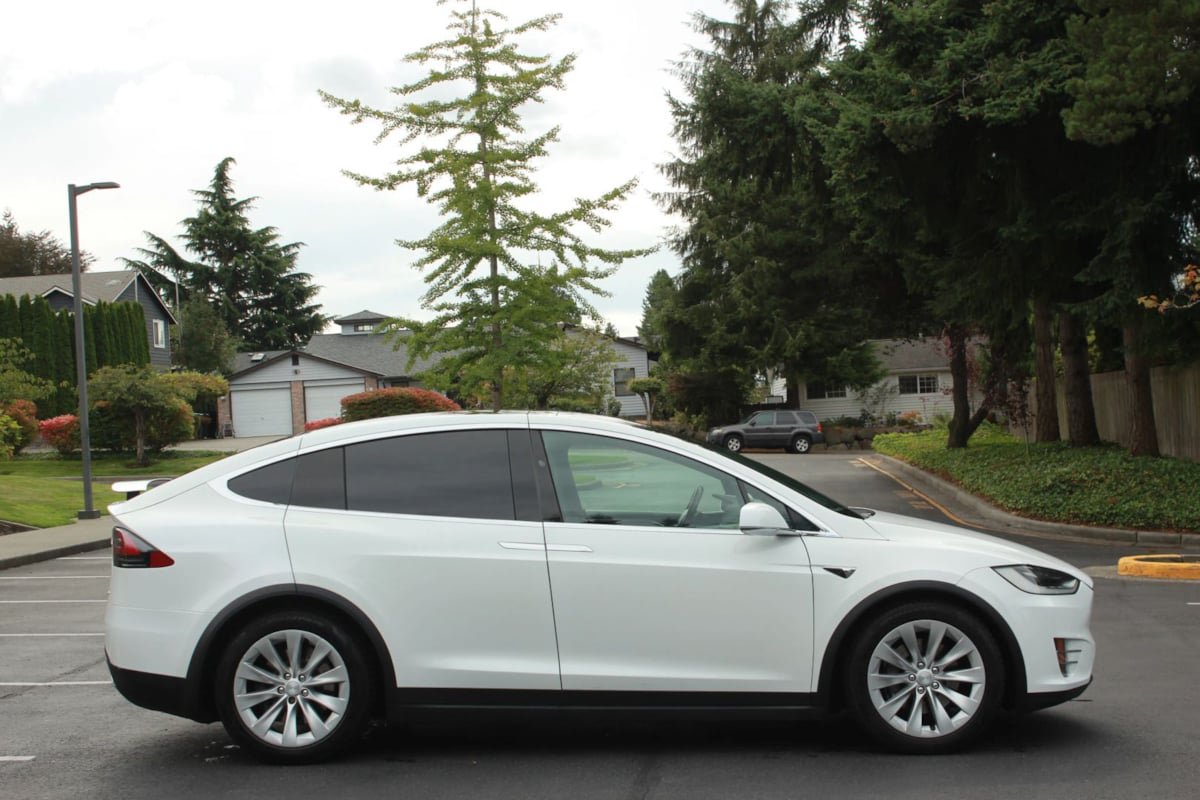 Used 2017 Tesla Model X 90D AWD/4WD image 8